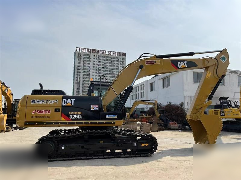 CATERPILLAR 325DL - Kettenbagger: das Bild 3 CATERPILLAR 325DL - Kettenbagger: das Bild 3