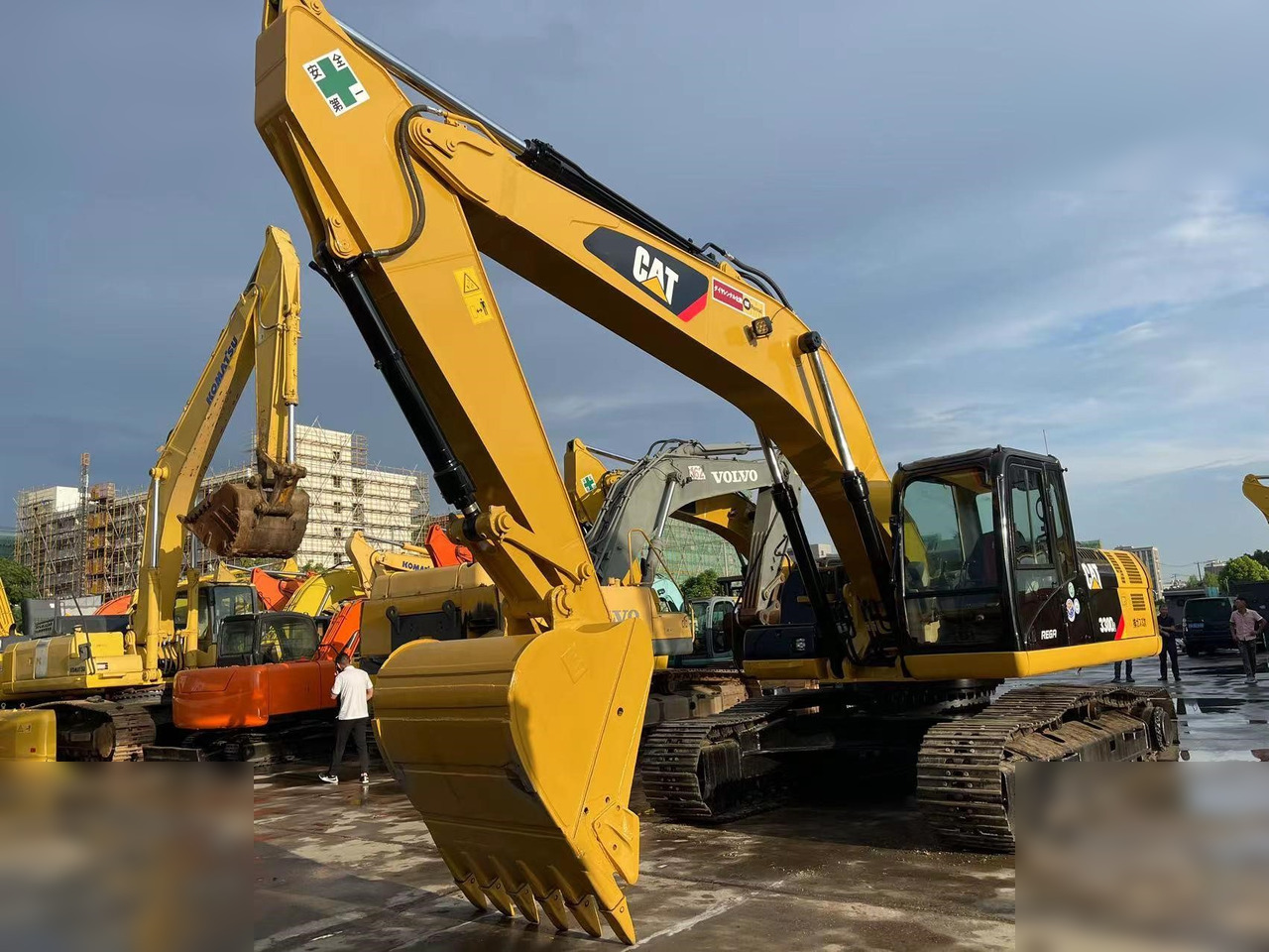 CATERPILLAR 330D - Kettenbagger: das Bild 2 CATERPILLAR 330D - Kettenbagger: das Bild 2