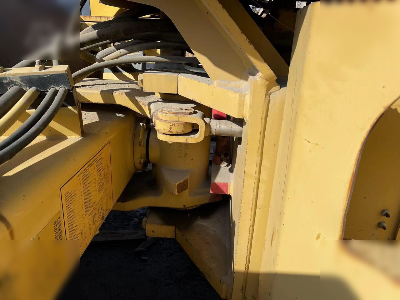 CATERPILLAR CS-583D - Walzen: das Bild 2 CATERPILLAR CS-583D - Walzen: das Bild 2
