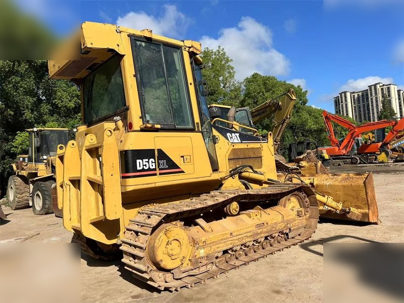CATERPILLAR D5G XL - Bulldozer: das Bild 1 CATERPILLAR D5G XL - Bulldozer: das Bild 1