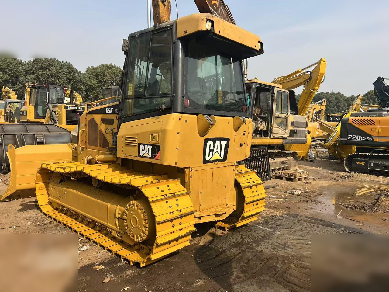 CATERPILLAR D5K XL - Bulldozer: das Bild 2 CATERPILLAR D5K XL - Bulldozer: das Bild 2