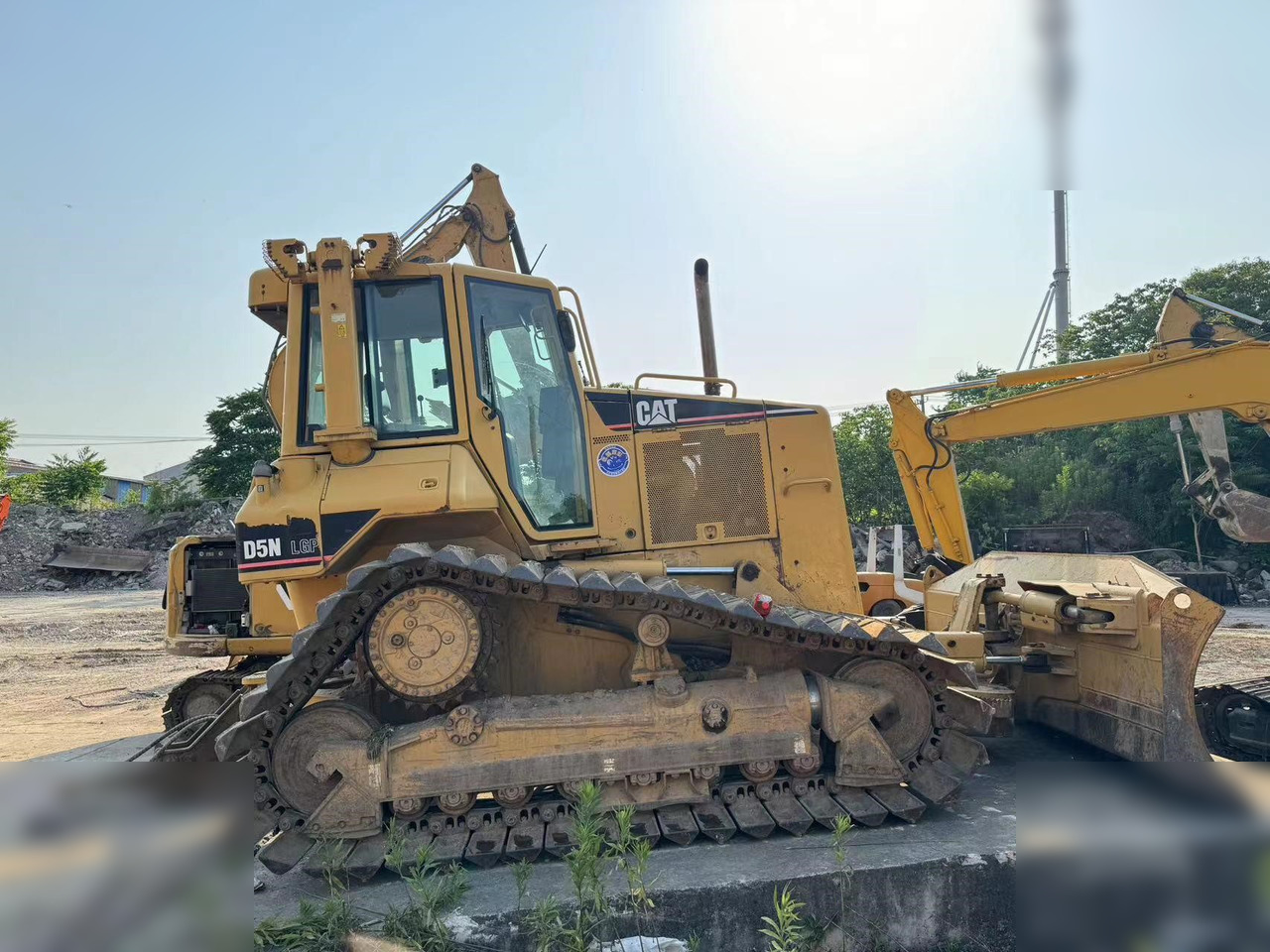 CATERPILLAR D5N - Bulldozer: das Bild 2 CATERPILLAR D5N - Bulldozer: das Bild 2