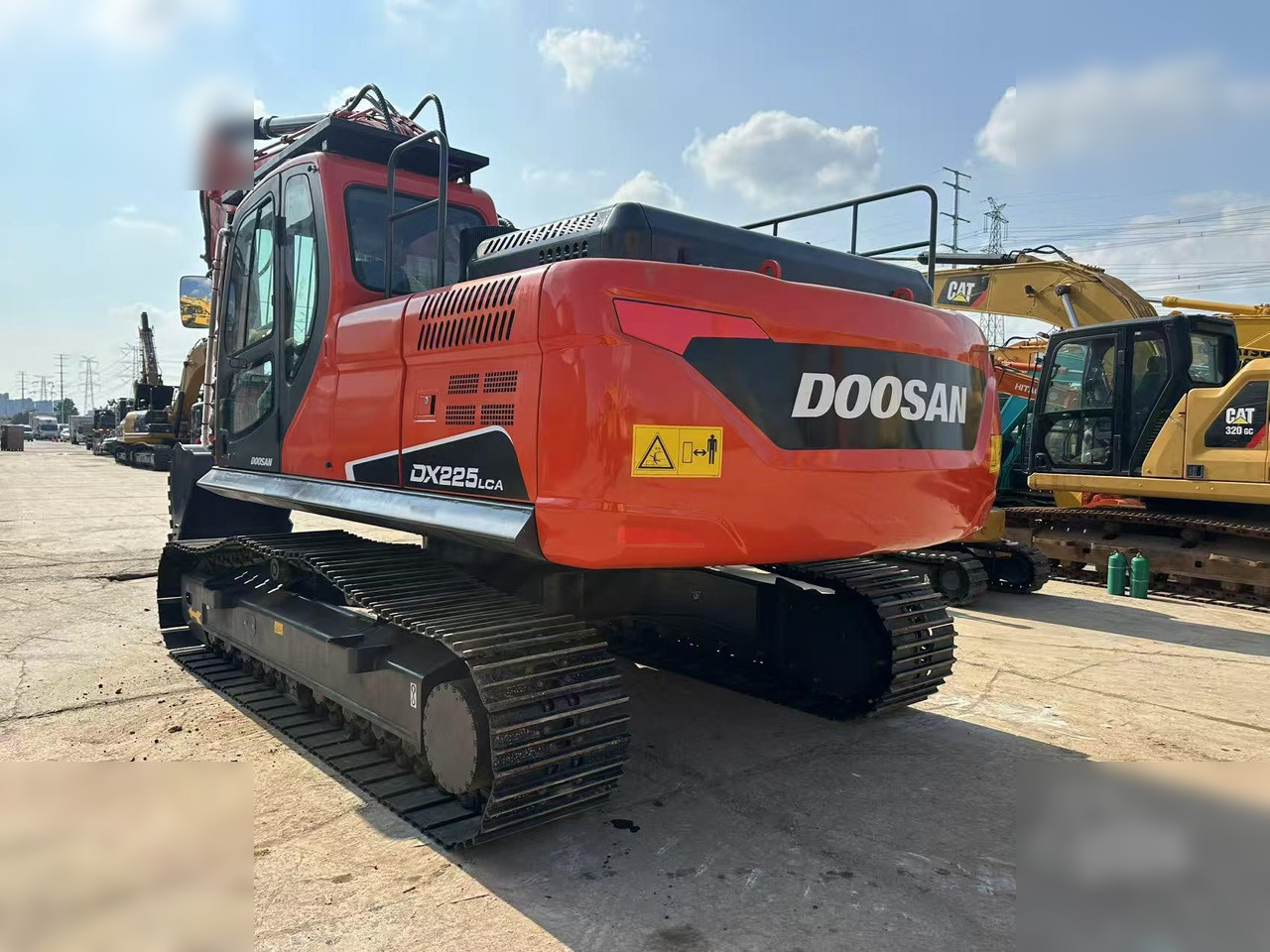 DOOSAN DX225 LCA - Kettenbagger: das Bild 4 DOOSAN DX225 LCA - Kettenbagger: das Bild 4