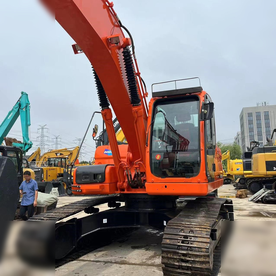 DOOSAN DX225 LCA - Kettenbagger: das Bild 5 DOOSAN DX225 LCA - Kettenbagger: das Bild 5