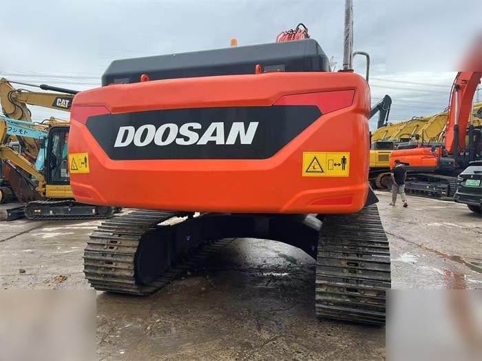 DOOSAN DX225 LCA - Kettenbagger: das Bild 3 DOOSAN DX225 LCA - Kettenbagger: das Bild 3