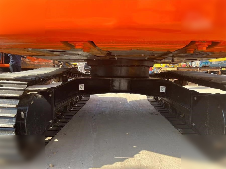 HITACHI EX120-5 - Kettenbagger: das Bild 3 HITACHI EX120-5 - Kettenbagger: das Bild 3