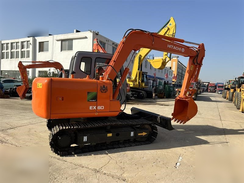 HITACHI EX60-5 - Kettenbagger: das Bild 2 HITACHI EX60-5 - Kettenbagger: das Bild 2