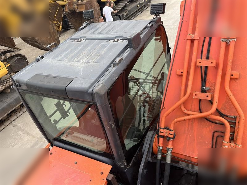 HITACHI ZX350H-5G - Kettenbagger: das Bild 3 HITACHI ZX350H-5G - Kettenbagger: das Bild 3