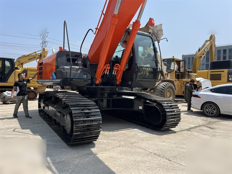 HITACHI ZX350H-5G - Kettenbagger: das Bild 4 HITACHI ZX350H-5G - Kettenbagger: das Bild 4