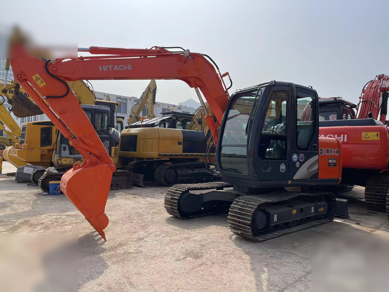 HITACHI ZX70 - Kettenbagger: das Bild 2 HITACHI ZX70 - Kettenbagger: das Bild 2