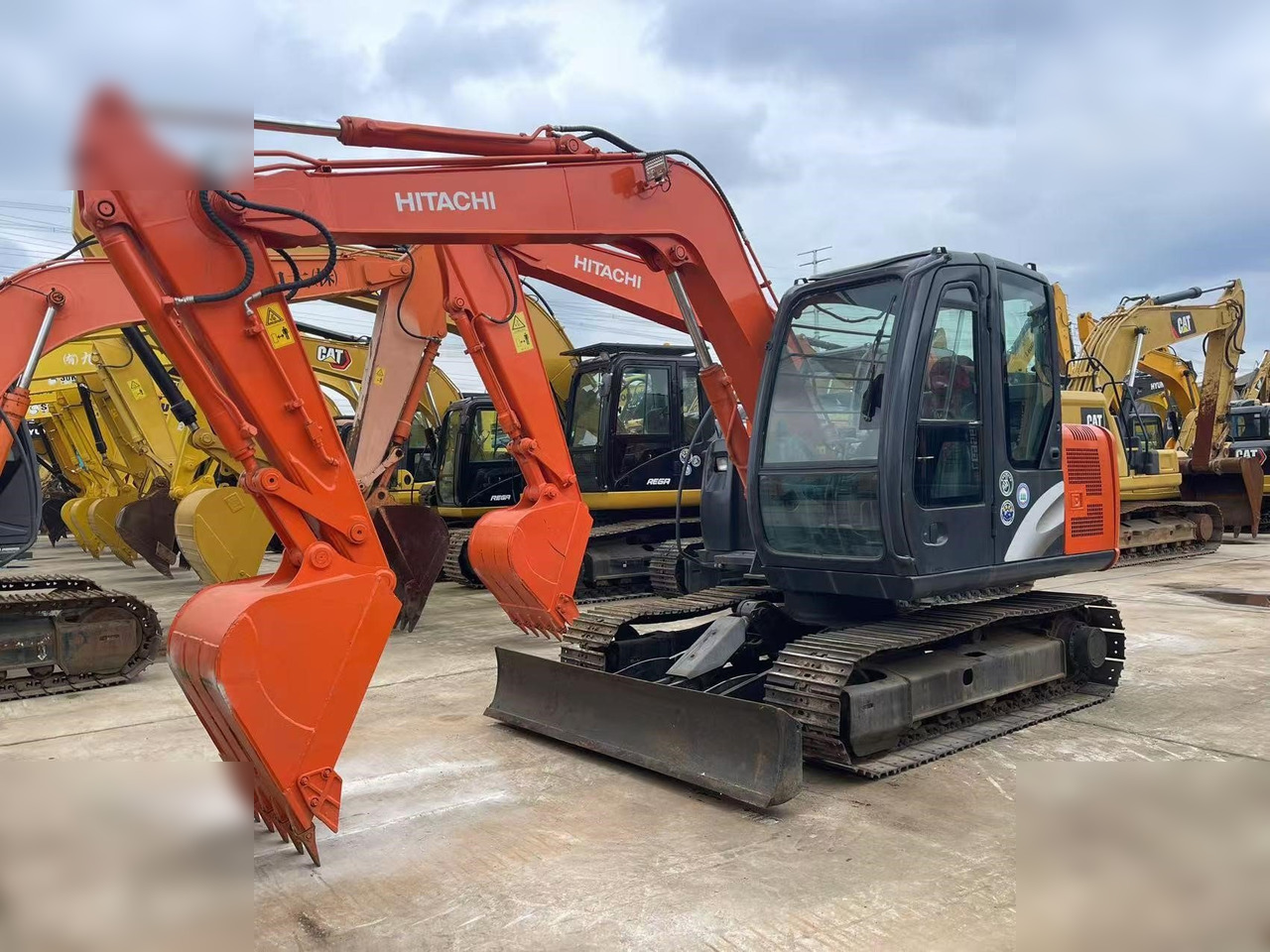 HITACHI ZX70 - Kettenbagger: das Bild 2 HITACHI ZX70 - Kettenbagger: das Bild 2