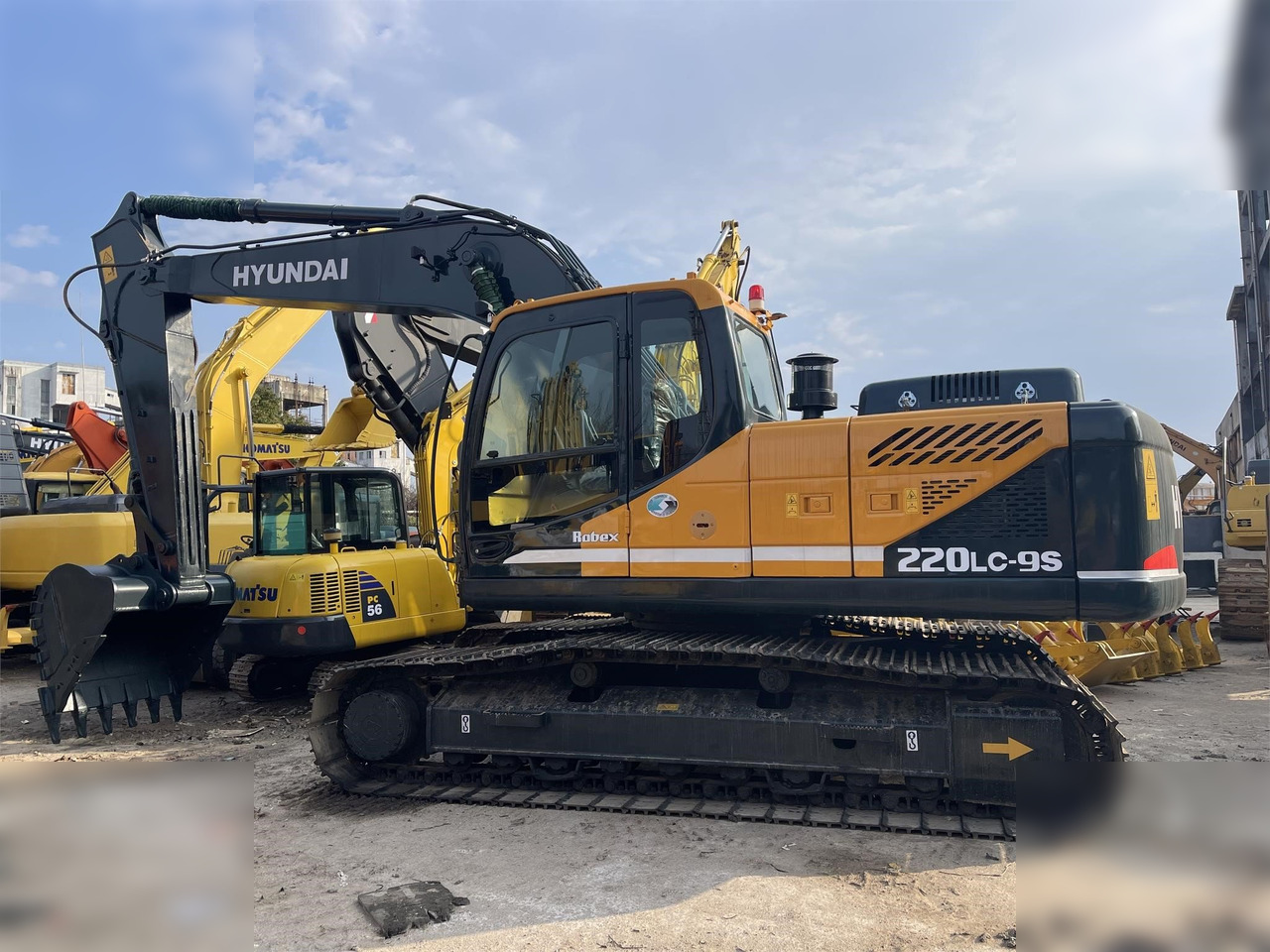 HYUNDAI ROBEX 220 LC-9S - Kettenbagger: das Bild 1 HYUNDAI ROBEX 220 LC-9S - Kettenbagger: das Bild 1