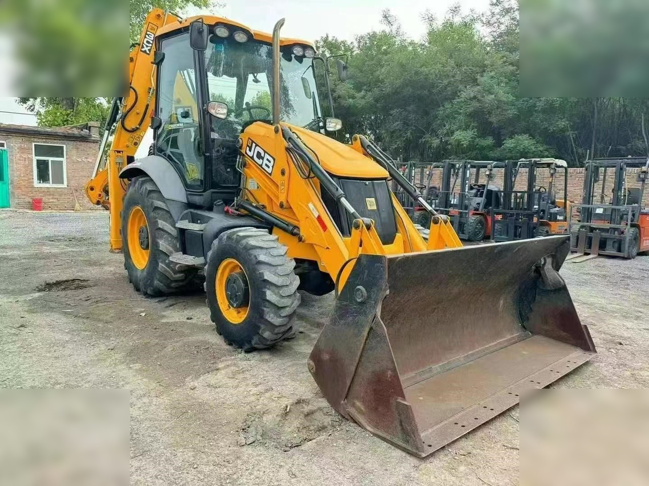 JCB 3CX - Baggerlader: das Bild 1 JCB 3CX - Baggerlader: das Bild 1