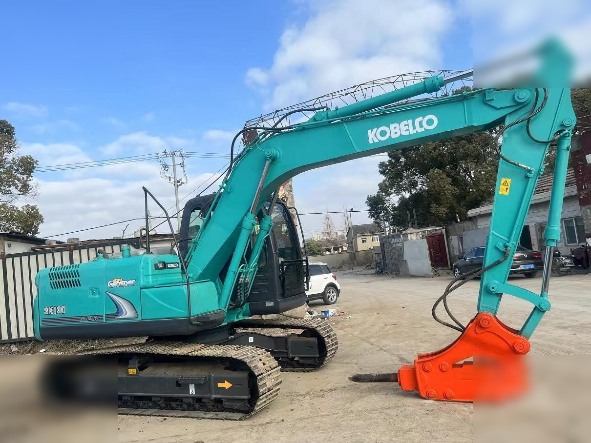 KOBELCO SK130-8 - Kettenbagger: das Bild 4 KOBELCO SK130-8 - Kettenbagger: das Bild 4