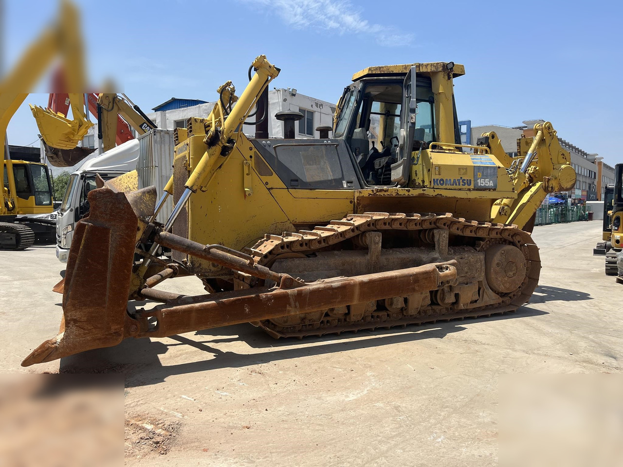 KOMATSU D155A-5 - Bulldozer: das Bild 2 KOMATSU D155A-5 - Bulldozer: das Bild 2