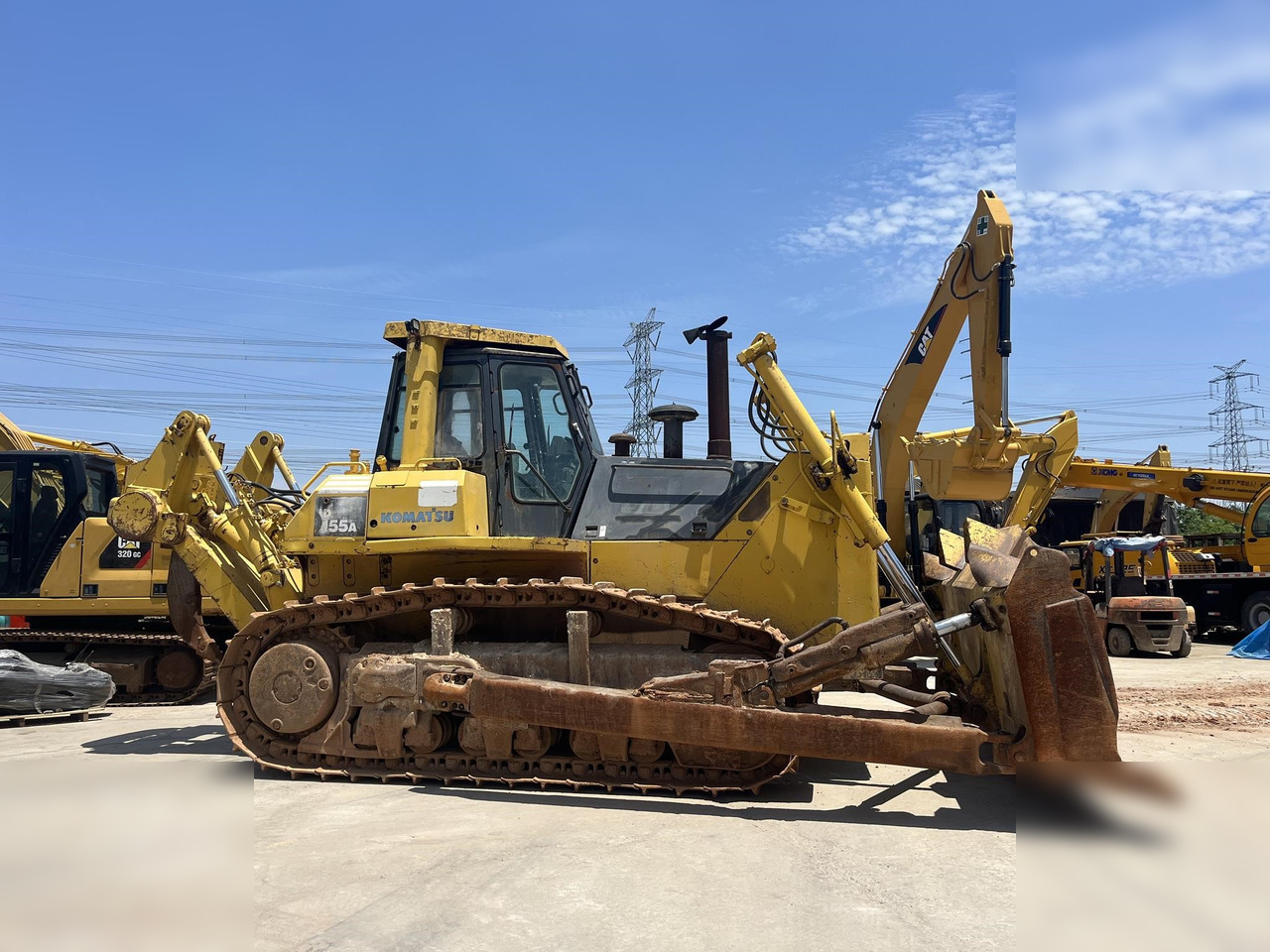 KOMATSU D155A-5 - Bulldozer: das Bild 1 KOMATSU D155A-5 - Bulldozer: das Bild 1
