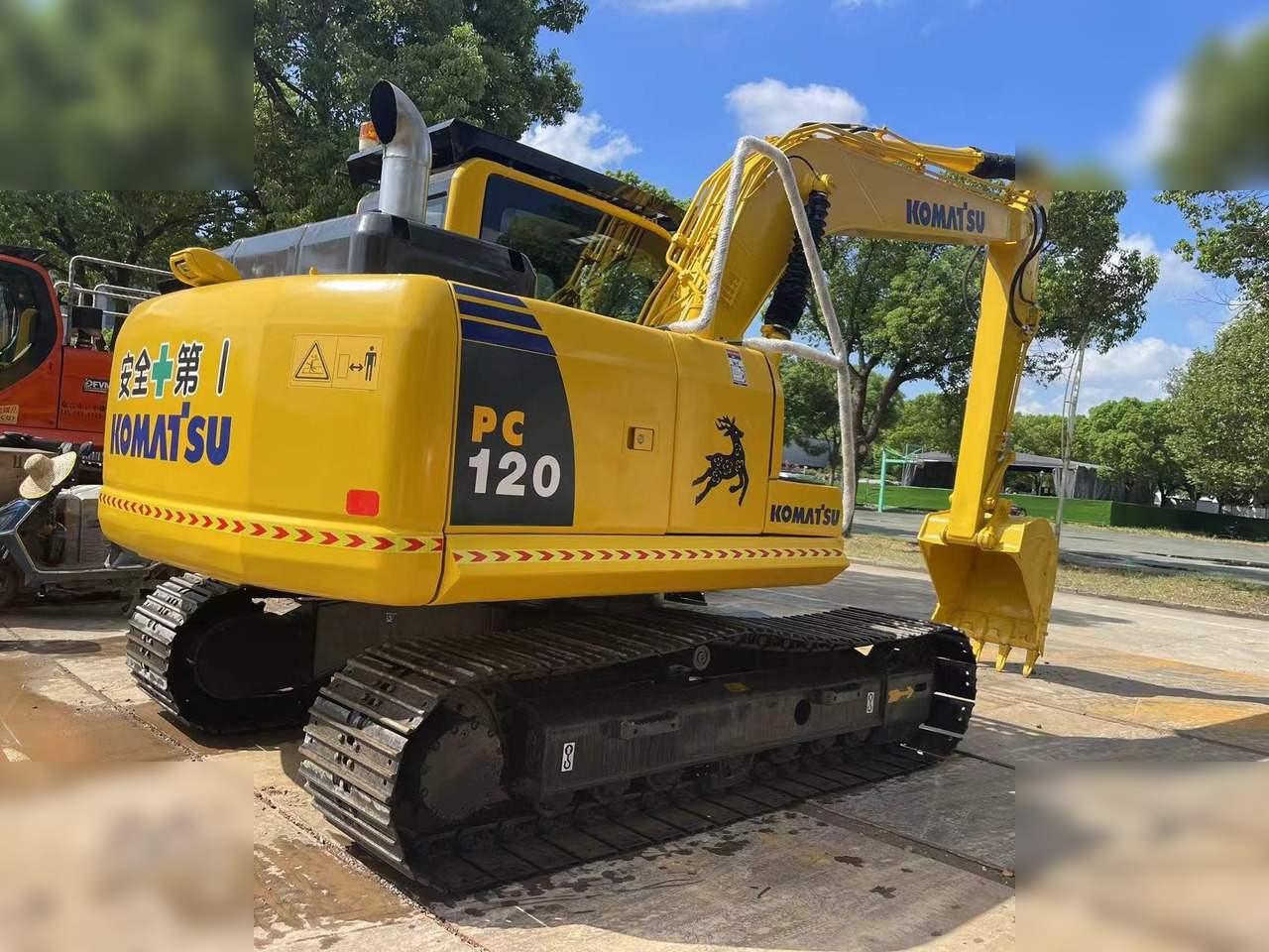 KOMATSU PC120-8 - Kettenbagger: das Bild 5 KOMATSU PC120-8 - Kettenbagger: das Bild 5