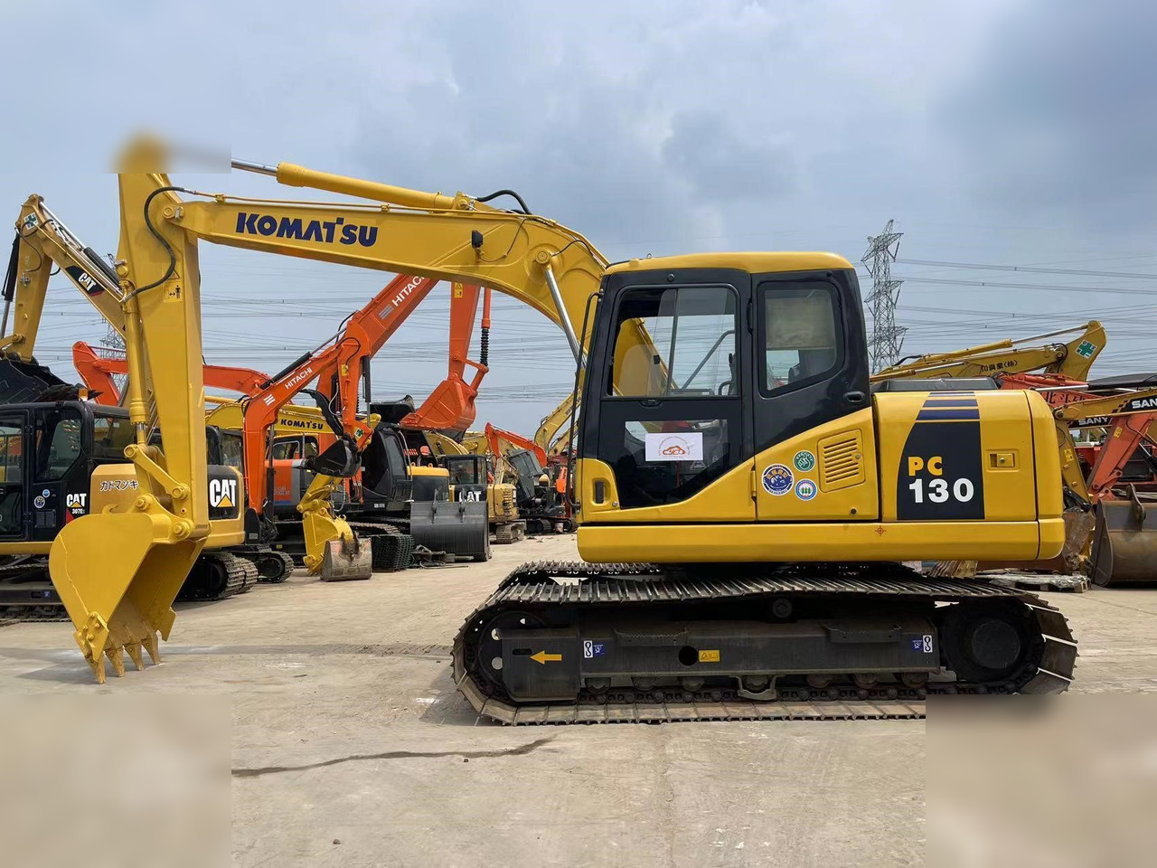KOMATSU PC130-7 - Kettenbagger: das Bild 1 KOMATSU PC130-7 - Kettenbagger: das Bild 1