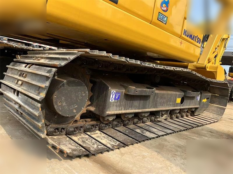 Kettenbagger KOMATSU PC130-7: das Bild 9