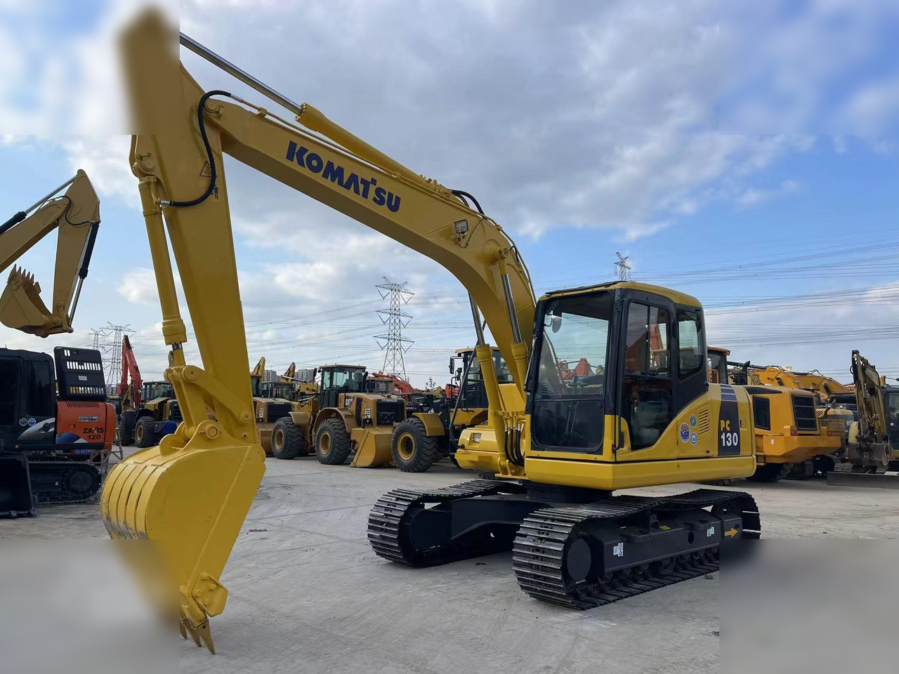 KOMATSU PC130-7 - Kettenbagger: das Bild 1 KOMATSU PC130-7 - Kettenbagger: das Bild 1