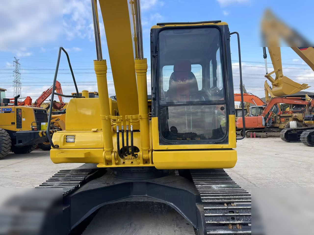 KOMATSU PC130-7 - Kettenbagger: das Bild 3 KOMATSU PC130-7 - Kettenbagger: das Bild 3