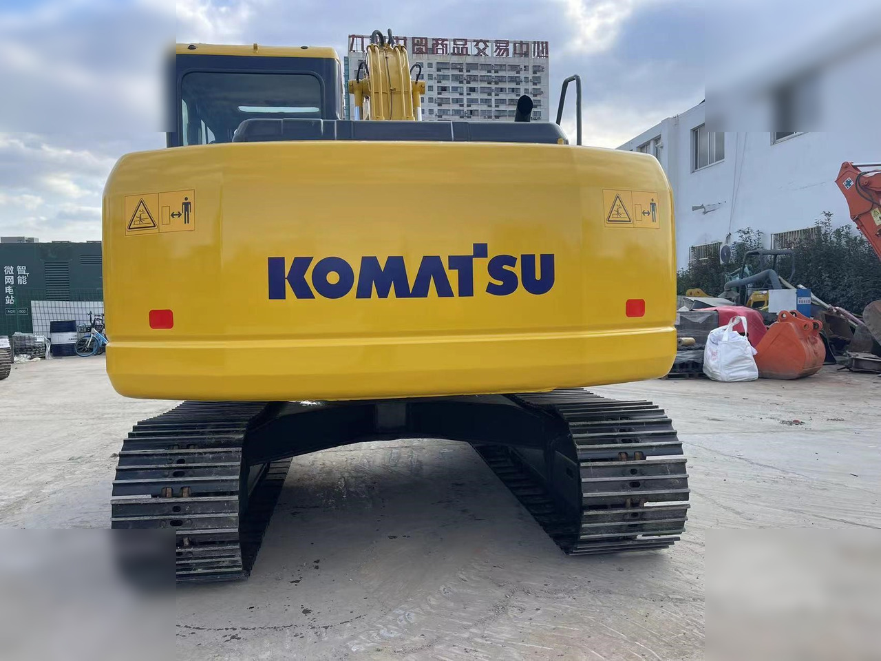 KOMATSU PC130-7 - Kettenbagger: das Bild 4 KOMATSU PC130-7 - Kettenbagger: das Bild 4