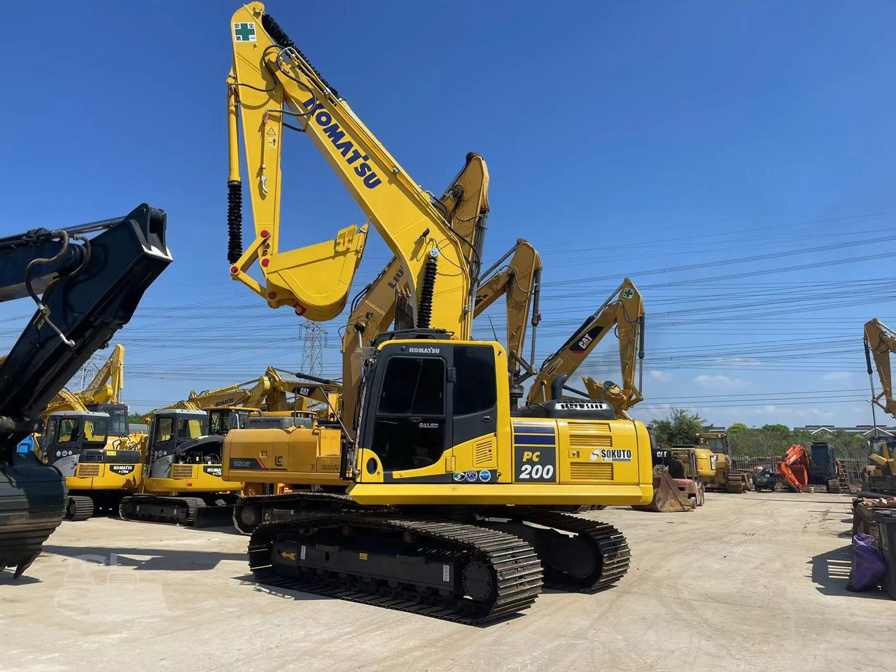 KOMATSU PC200-8 - Kettenbagger: das Bild 2 KOMATSU PC200-8 - Kettenbagger: das Bild 2