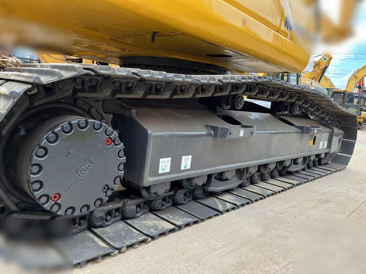 KOMATSU PC210 LC-8 - Kettenbagger: das Bild 5 KOMATSU PC210 LC-8 - Kettenbagger: das Bild 5