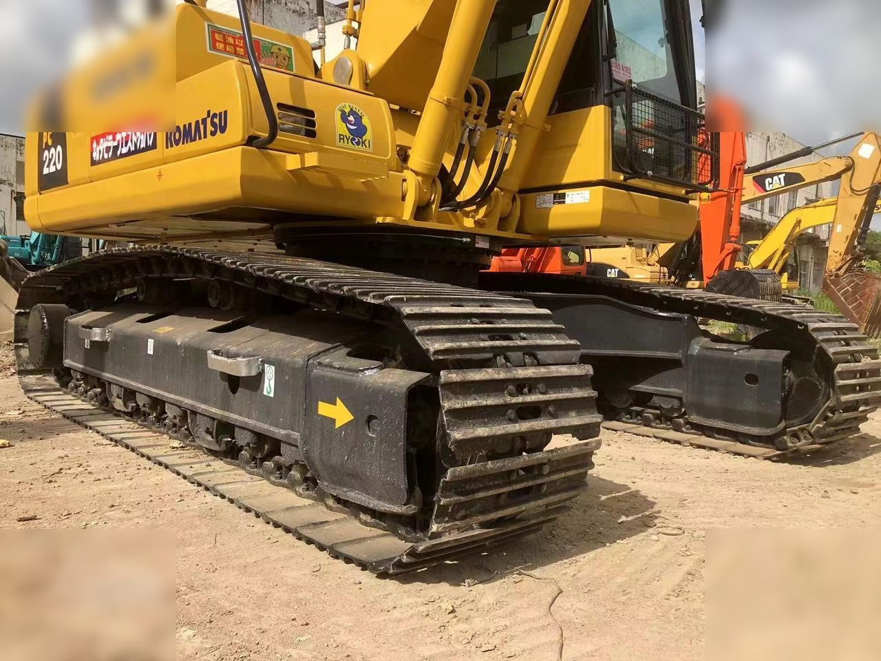 KOMATSU PC220-8N1 - Kettenbagger: das Bild 3 KOMATSU PC220-8N1 - Kettenbagger: das Bild 3