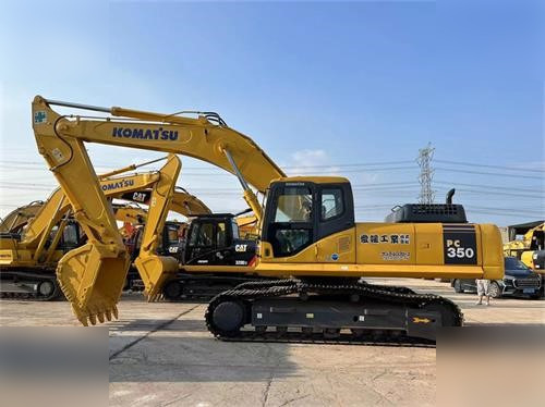 KOMATSU PC350-7 - Kettenbagger: das Bild 1 KOMATSU PC350-7 - Kettenbagger: das Bild 1