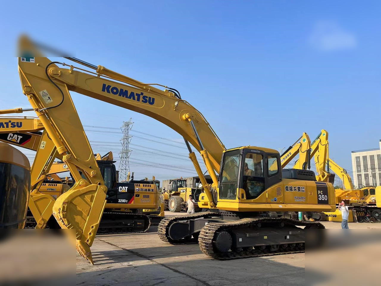 KOMATSU PC350-7 - Kettenbagger: das Bild 2 KOMATSU PC350-7 - Kettenbagger: das Bild 2
