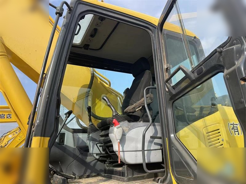 KOMATSU PC400-7 - Kettenbagger: das Bild 5 KOMATSU PC400-7 - Kettenbagger: das Bild 5