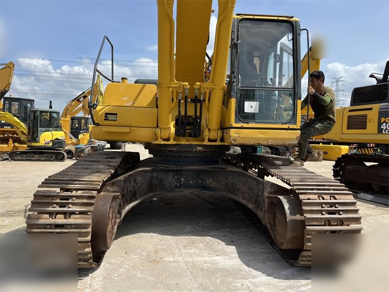 KOMATSU PC400-8 - Kettenbagger: das Bild 5 KOMATSU PC400-8 - Kettenbagger: das Bild 5