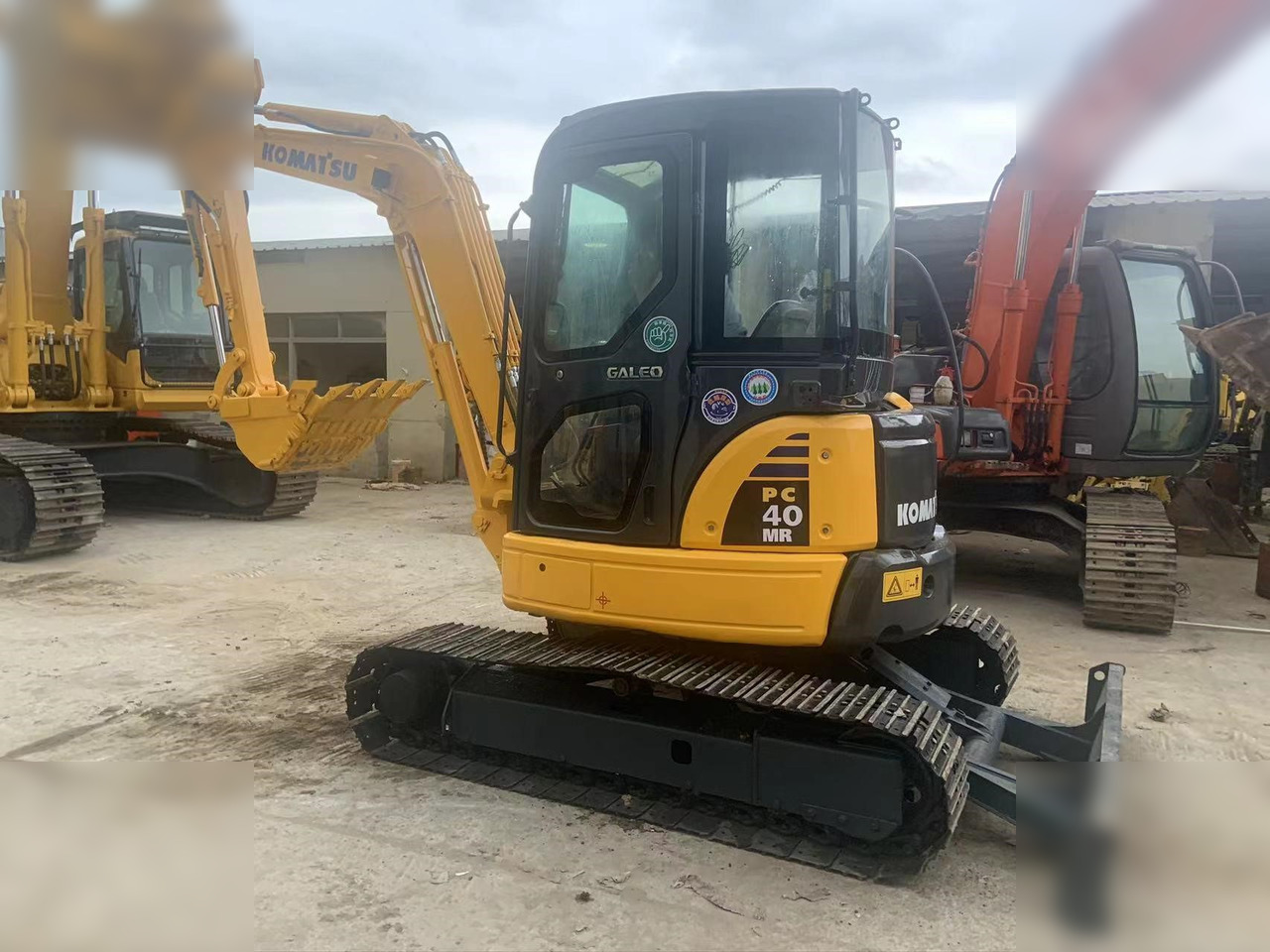 KOMATSU PC40MR-2 - Minibagger: das Bild 3 KOMATSU PC40MR-2 - Minibagger: das Bild 3