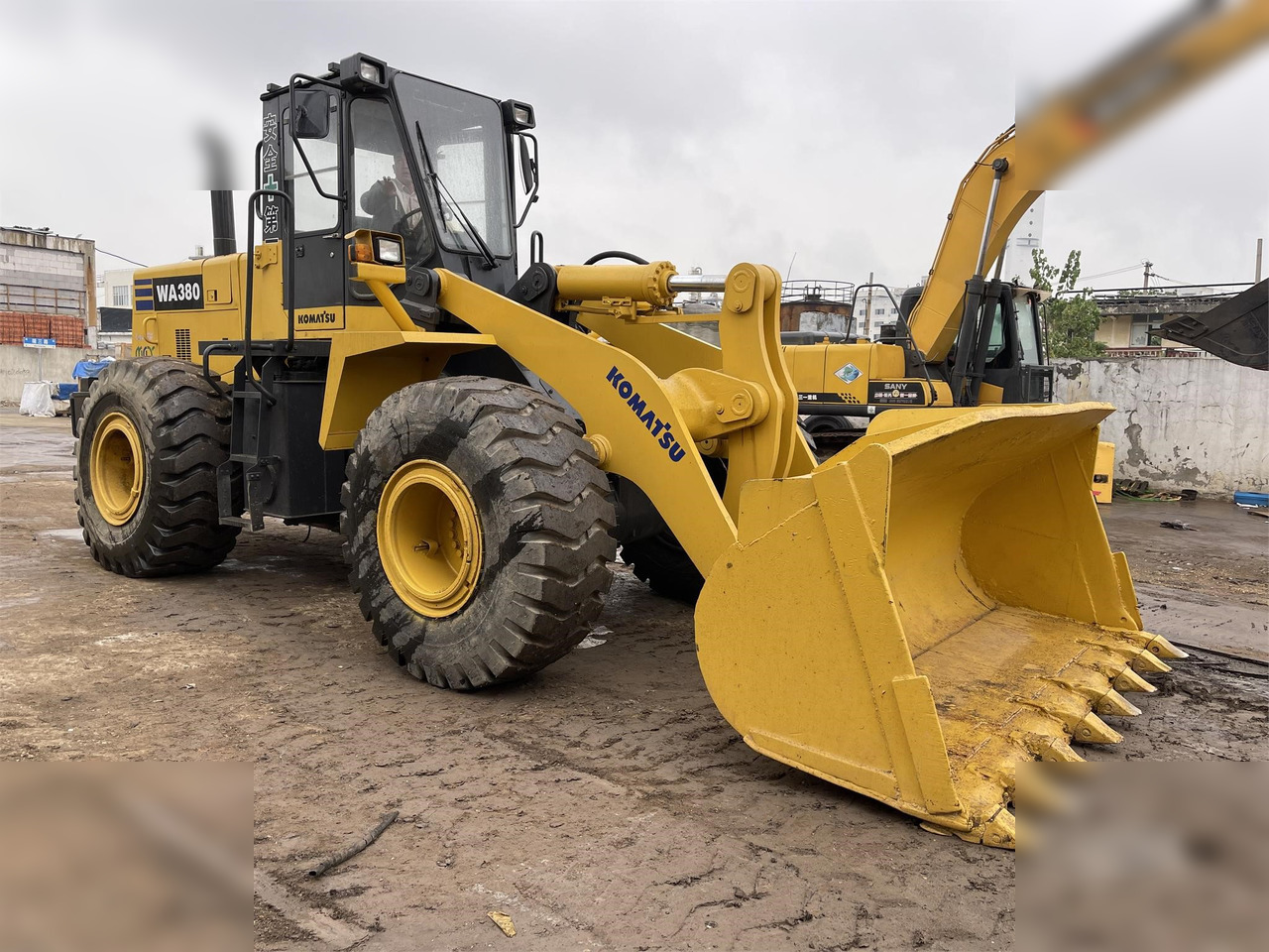 KOMATSU WA380-3 - Radlader: das Bild 1 KOMATSU WA380-3 - Radlader: das Bild 1