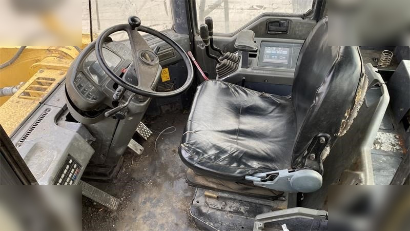 Radlader KOMATSU WA600-3: das Bild 6