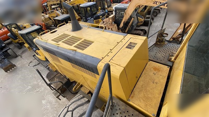 Radlader KOMATSU WA600-3: das Bild 11
