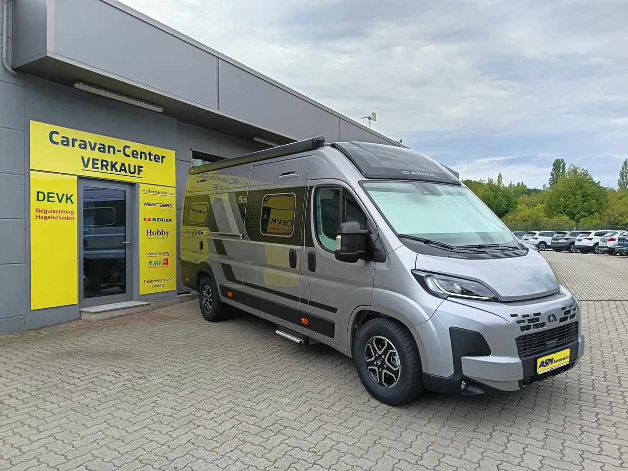 Adria Twin "60Y" 640 SLB 4,25MAXI*JUBILEE*MARKISE*LED - Camper Van: das Bild 2 Adria Twin "60Y" 640 SLB 4,25MAXI*JUBILEE*MARKISE*LED - Camper Van: das Bild 2