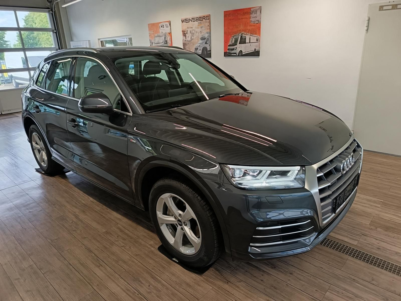 Audi Q5 40 TDI Quattro S-Line*AHK*NAVI*LED*R-KAM*DAB* - SUV/ Geländewagen: das Bild 3 Audi Q5 40 TDI Quattro S-Line*AHK*NAVI*LED*R-KAM*DAB* - SUV/ Geländewagen: das Bild 3