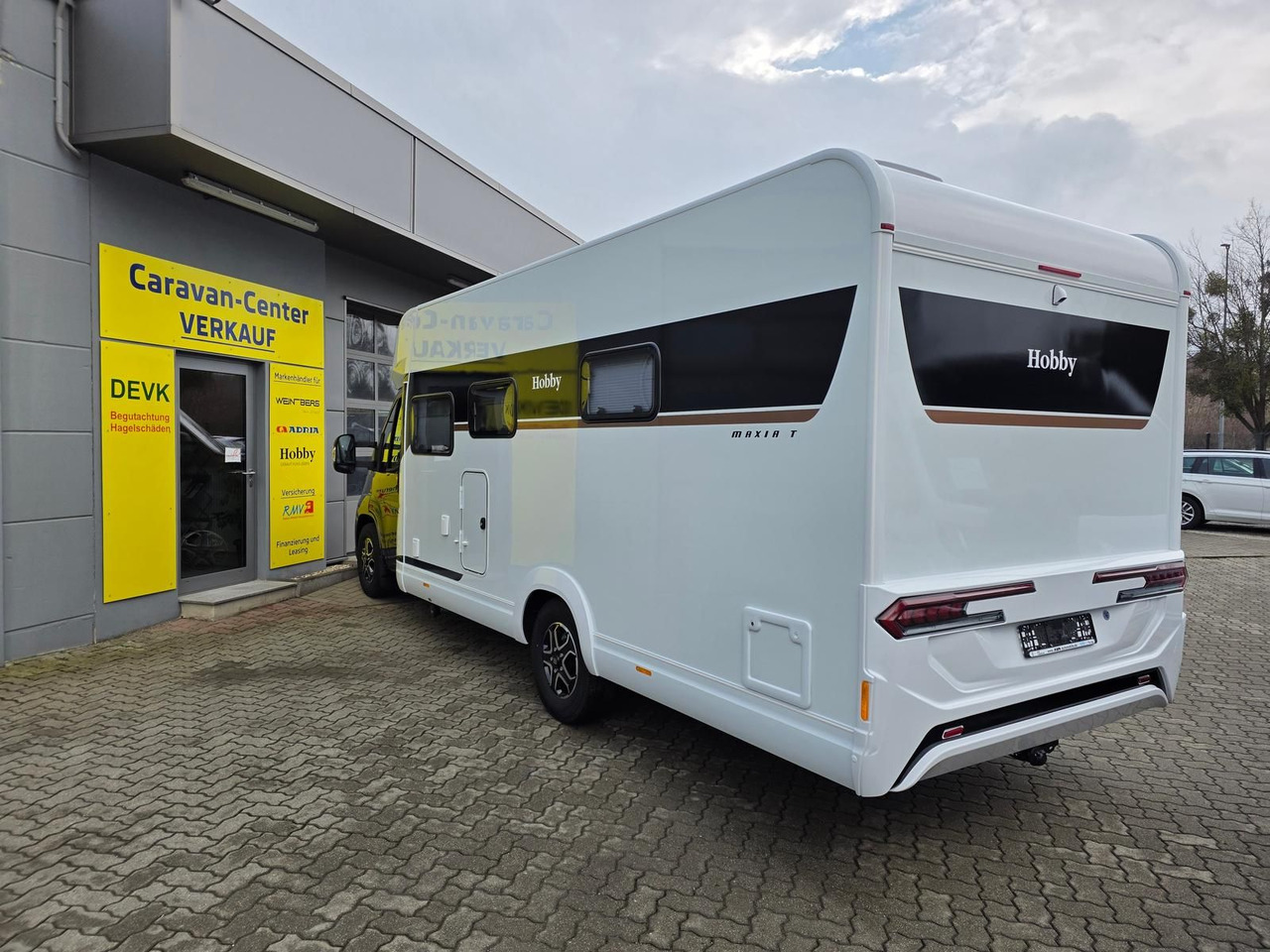 Hobby Maxia T 740 WE*130 kW*AHK*SOFORT - Teilintegriertes Wohnmobil: das Bild 4 Hobby Maxia T 740 WE*130 kW*AHK*SOFORT - Teilintegriertes Wohnmobil: das Bild 4