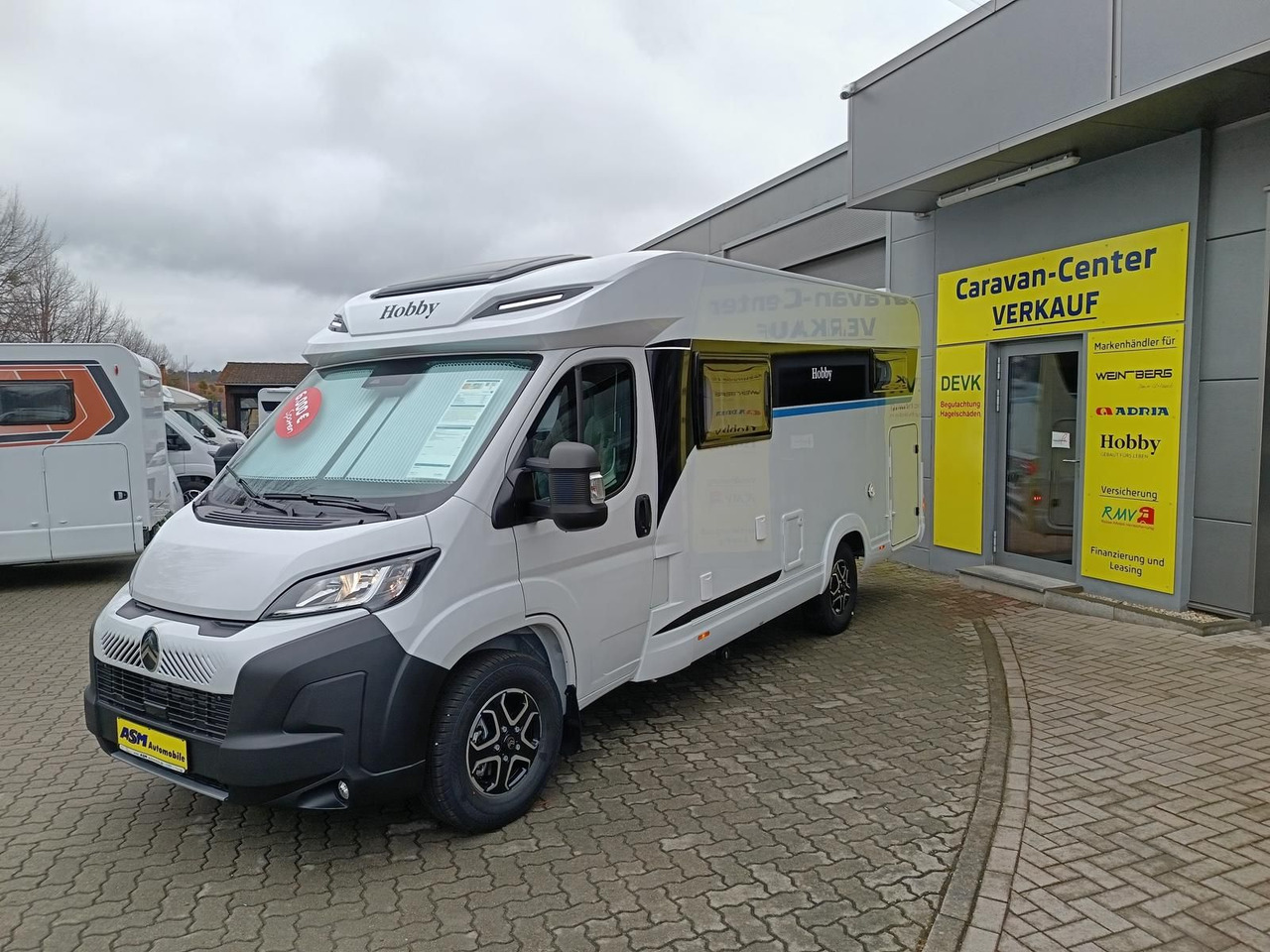 Hobby Ontour C680 GE*AUTOMATIK*LITHIUM*MARKISE*SOFORT* - Teilintegriertes Wohnmobil: das Bild 4 Hobby Ontour C680 GE*AUTOMATIK*LITHIUM*MARKISE*SOFORT* - Teilintegriertes Wohnmobil: das Bild 4