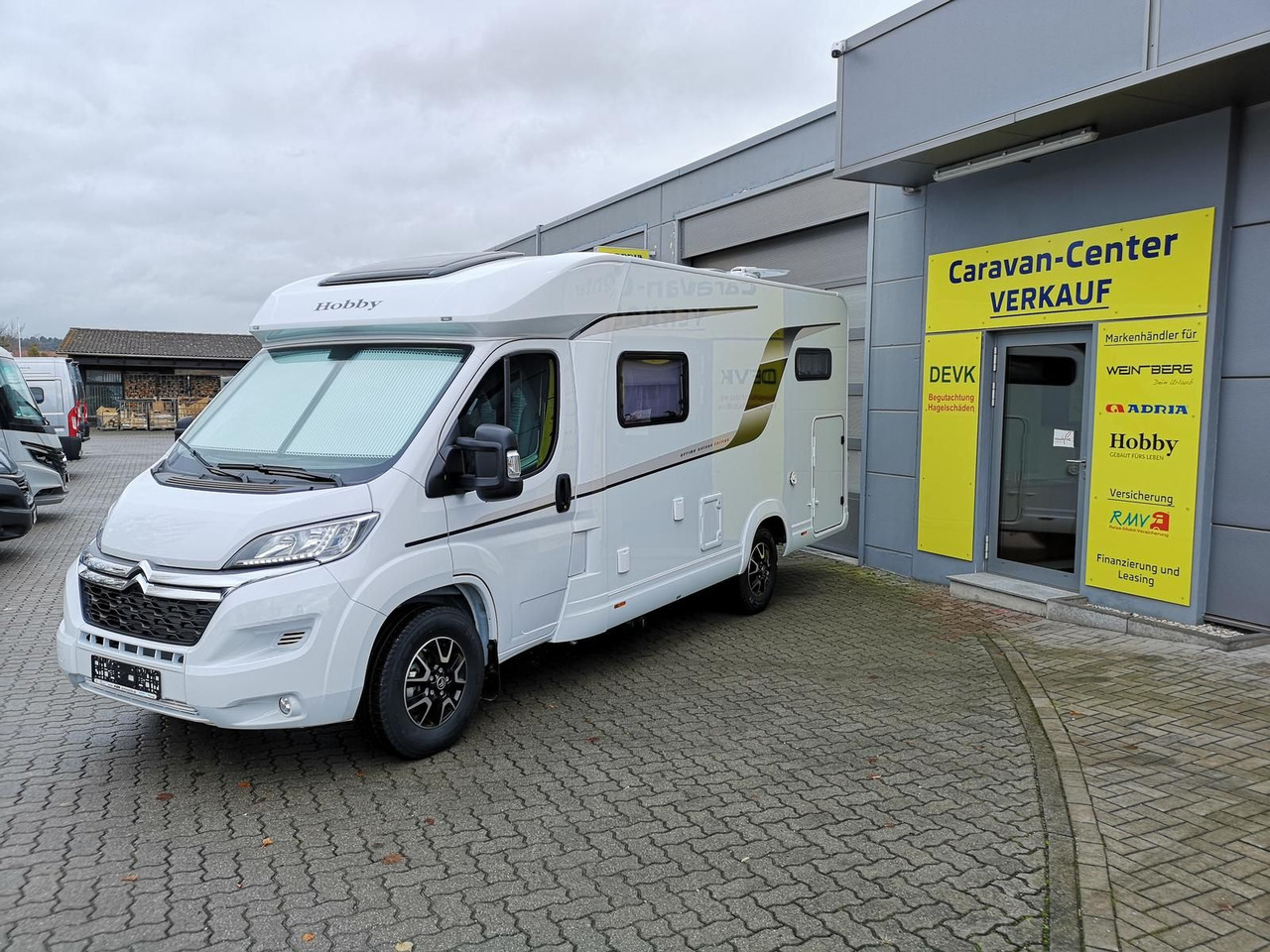 Hobby Optima V65 GE Ontour*AHK*NAVI*MARKISE*SOFORT* - Teilintegriertes Wohnmobil: das Bild 4 Hobby Optima V65 GE Ontour*AHK*NAVI*MARKISE*SOFORT* - Teilintegriertes Wohnmobil: das Bild 4