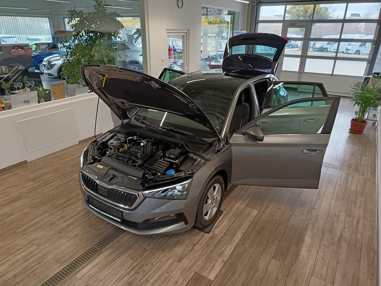 Skoda Scala Style 1,5 TSI DSG*PANO*LED*DAB*ALLWETTER* - Limousine: das Bild 2 Skoda Scala Style 1,5 TSI DSG*PANO*LED*DAB*ALLWETTER* - Limousine: das Bild 2
