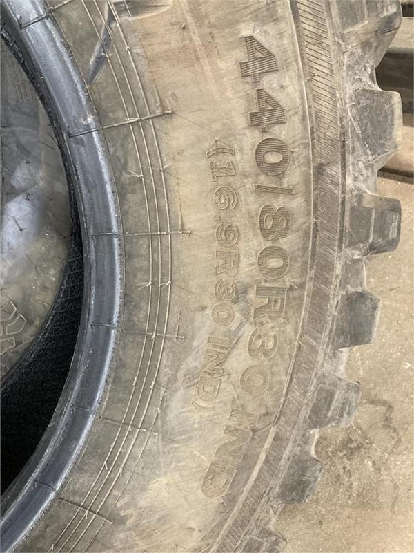 Alliance 16.9 R30 IND 440/80R30 MULTIUSE 550 - Reifen für Kommunal-/ Sonderfahrzeug: das Bild 2 Alliance 16.9 R30 IND 440/80R30 MULTIUSE 550 - Reifen für Kommunal-/ Sonderfahrzeug: das Bild 2
