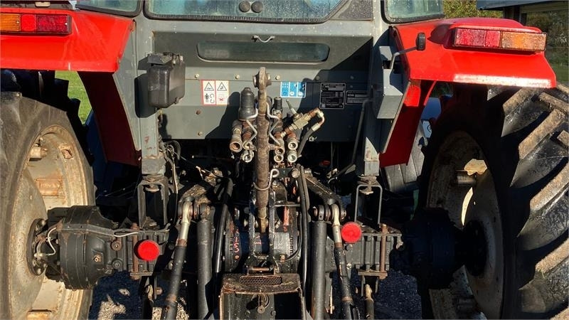 Massey Ferguson 4355 Power Shuttle 24-24 - Traktor: das Bild 5 Massey Ferguson 4355 Power Shuttle 24-24 - Traktor: das Bild 5