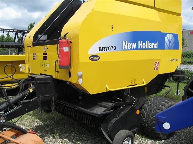 New Holland BR7070 med SUPER FEED - Rundballenpresse: das Bild 1 New Holland BR7070 med SUPER FEED - Rundballenpresse: das Bild 1