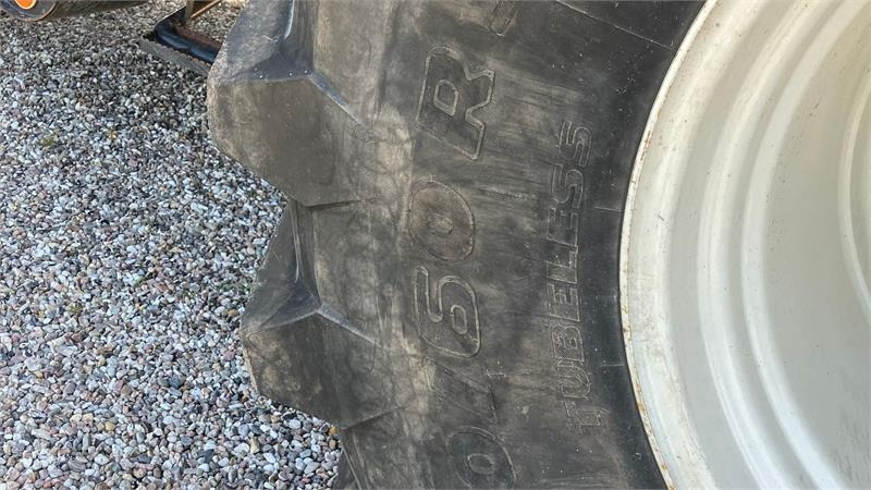 New Holland CX 8080 SLH med 30 fods Varifeed - Mähdrescher: das Bild 5 New Holland CX 8080 SLH med 30 fods Varifeed - Mähdrescher: das Bild 5