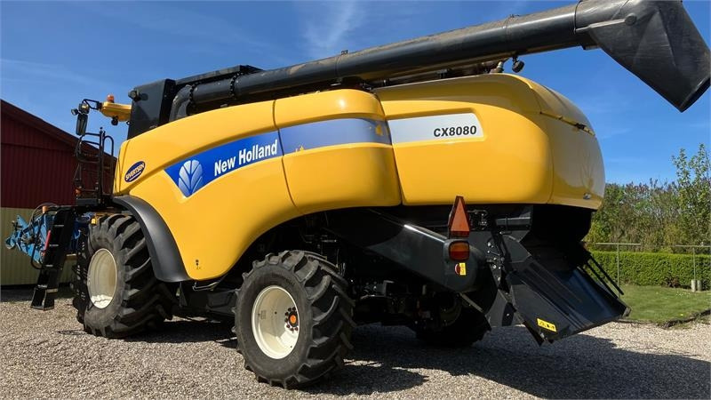 New Holland CX 8080 SLH med 30 fods Varifeed - Mähdrescher: das Bild 4 New Holland CX 8080 SLH med 30 fods Varifeed - Mähdrescher: das Bild 4
