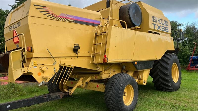 New Holland TX68 FSH - Mähdrescher: das Bild 3 New Holland TX68 FSH - Mähdrescher: das Bild 3