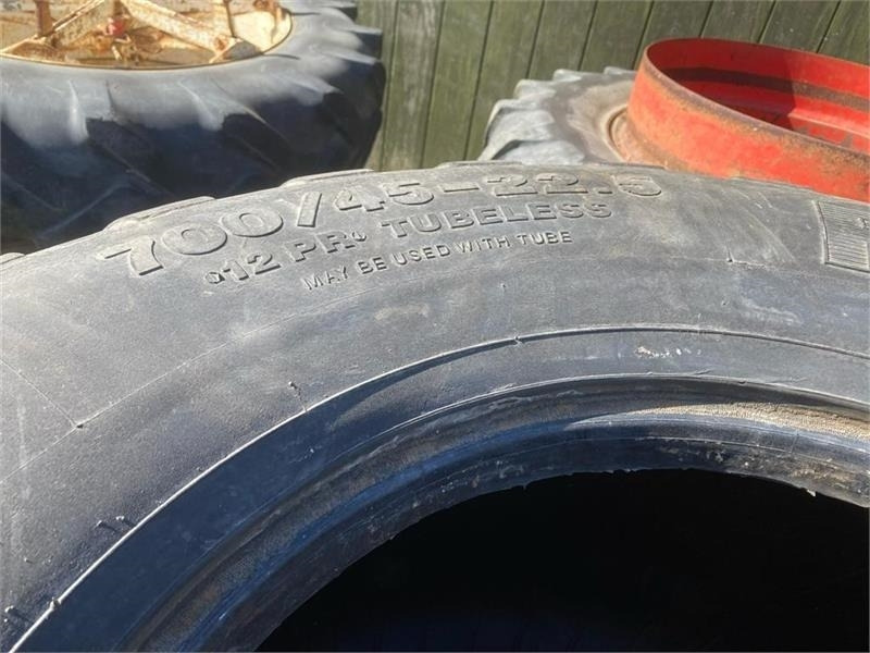 Vredestein Flotation + 700/45x22,5 - Reifen für Kommunal-/ Sonderfahrzeug: das Bild 2 Vredestein Flotation + 700/45x22,5 - Reifen für Kommunal-/ Sonderfahrzeug: das Bild 2
